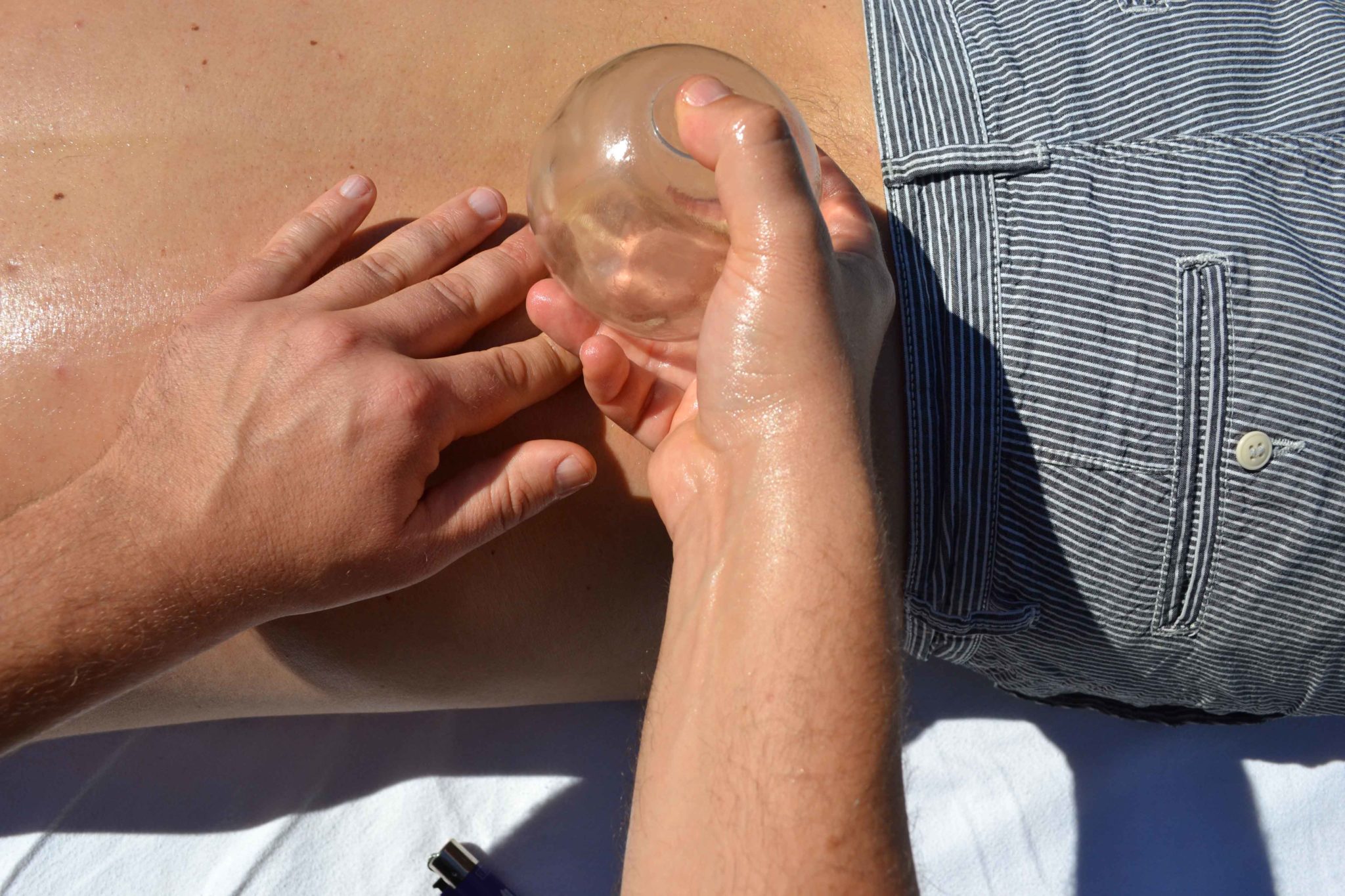massage du dos à la ventouse