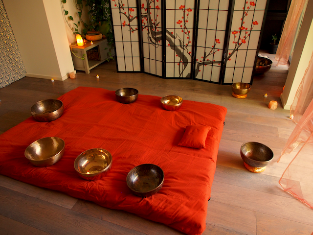 Massage sonore aux bols chantants